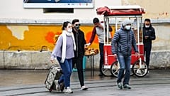 Covid-19 salgını döneminde İstanbul'dan bir kare.