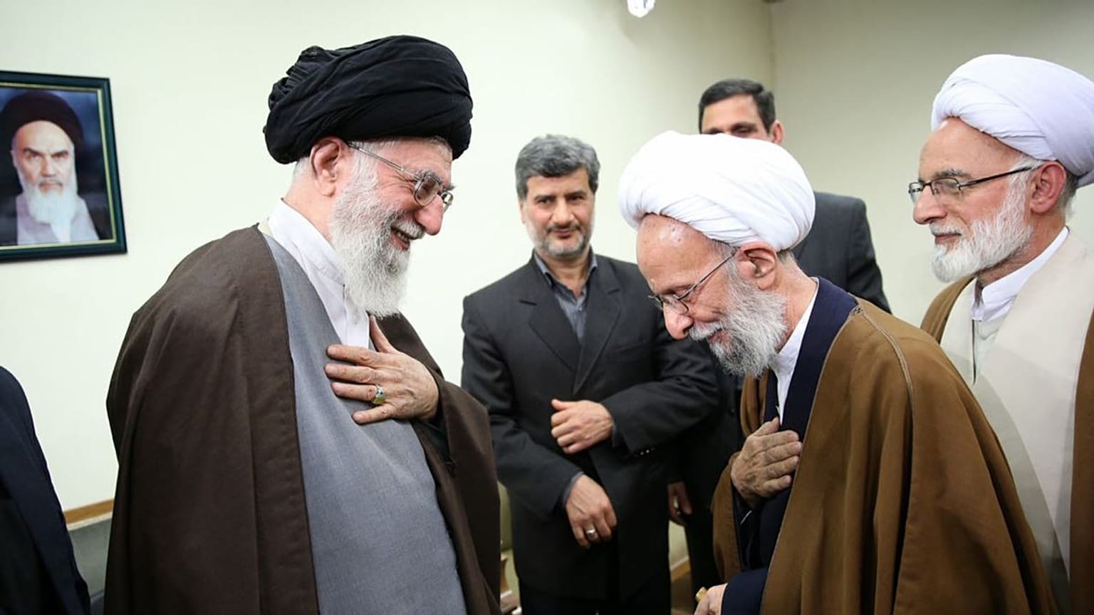 دیدار مصباح یزدی با علی خامنه ای 