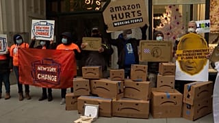 ABD'de Amazon'un patronu Jeff Bezos'a protesto eylemi: 'Fırsatçılık yapma, personeline hakkını ver'