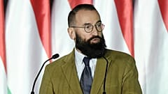 Szájer József beszédet mond 2019. április 5-én a Fidesz európai parlamenti választási kampánynyitóján