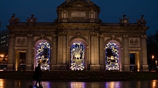 La Puerta de Alcalá con iluminación navideña, Madrid 27/11/2020