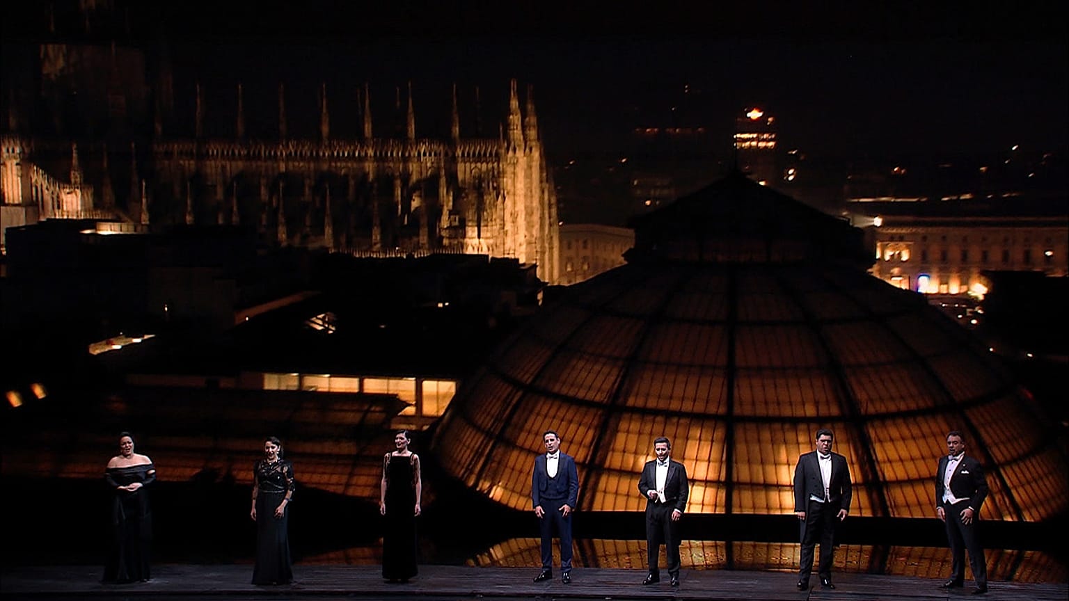 Dünyanın en ünlü opera sanatçıları 'La Scala'nın kendileri için ne ifade ettiğini anlatıyor 