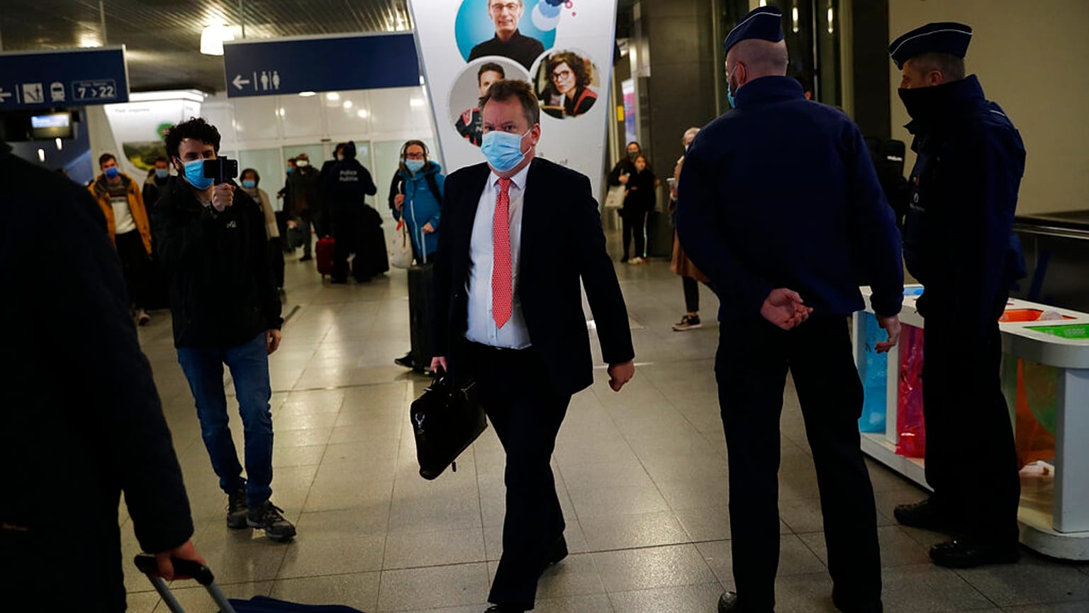 Brexit: Στην κόψη του ξυραφιού