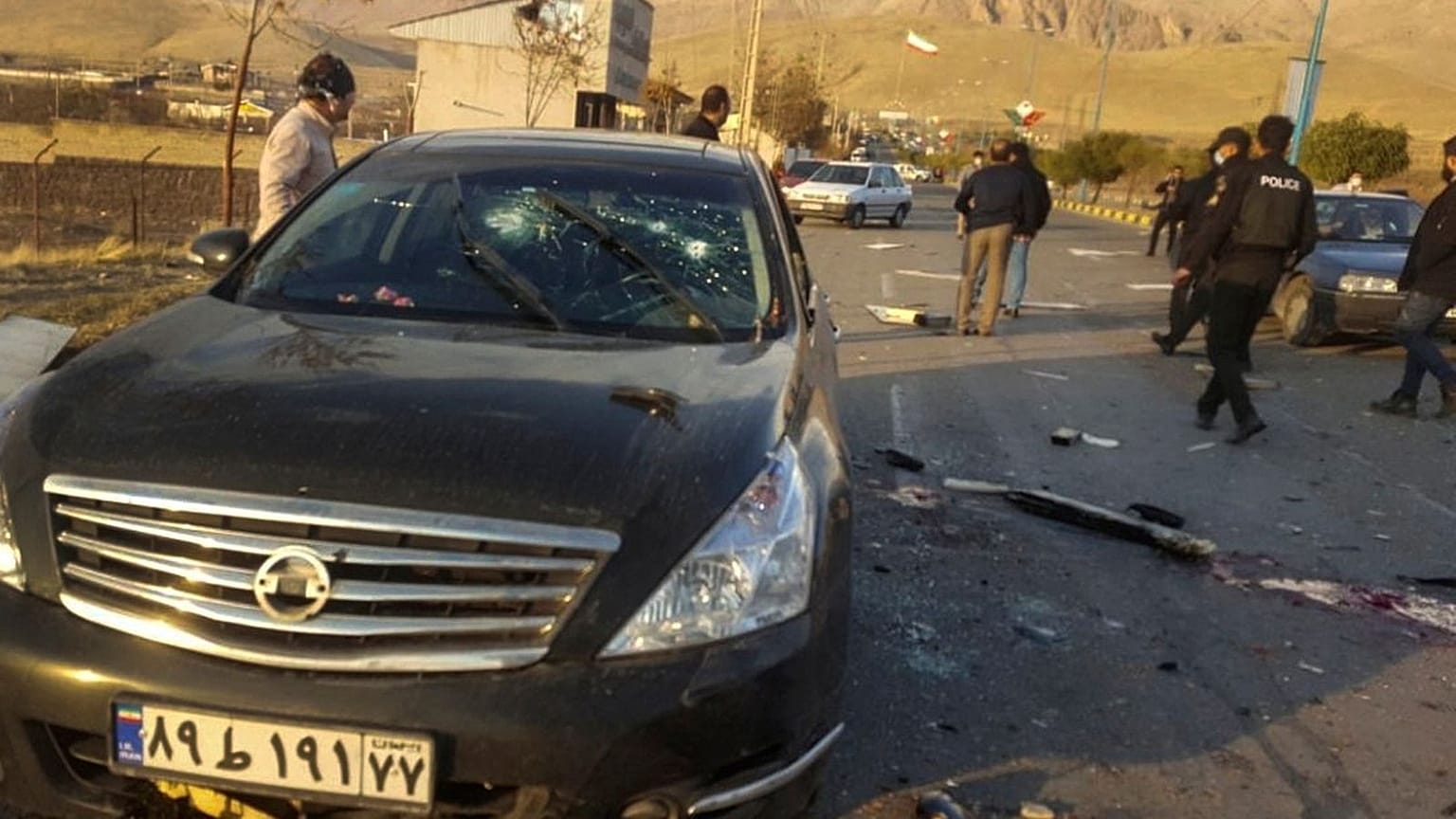 صحنه ترور محسن فخری‌زاده 