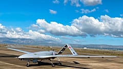 Турецкий беспилотник Bayraktar TB2.