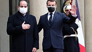Il presidente francese Macron riceve all'Eliseo Abdel-Fattah al-Sissi il 7 dicembre 2020