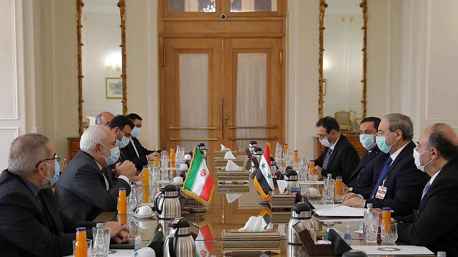 المقداد خلال زيارته لطهران