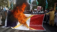 Muslime protestieren gegen Frankreich