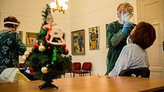 Koronavírusteszt a bonyhádi kormányhivatalban