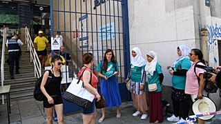 Fransa'da başörtülü kadınlar