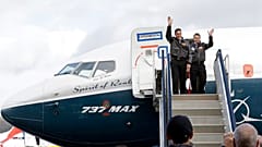 "Боинг-737-8 макс" возобновил полёты