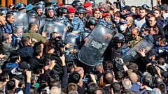 L'opposizione armena protesta contro l'accordo di tregua con Baku - 11.11.2020