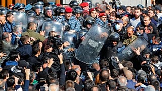 L'opposizione armena protesta contro l'accordo di tregua con Baku - 11.11.2020