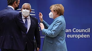 Σύνοδος Κορυφής: Ουγγαρία και Πολωνία έτοιμες να άρουν το βέτο 