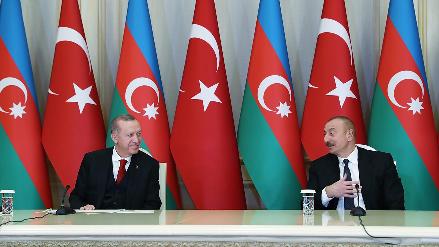 Cumhurbaşkanı Erdoğan ile Azerbaycanlı mevkidaşı Aliyev 