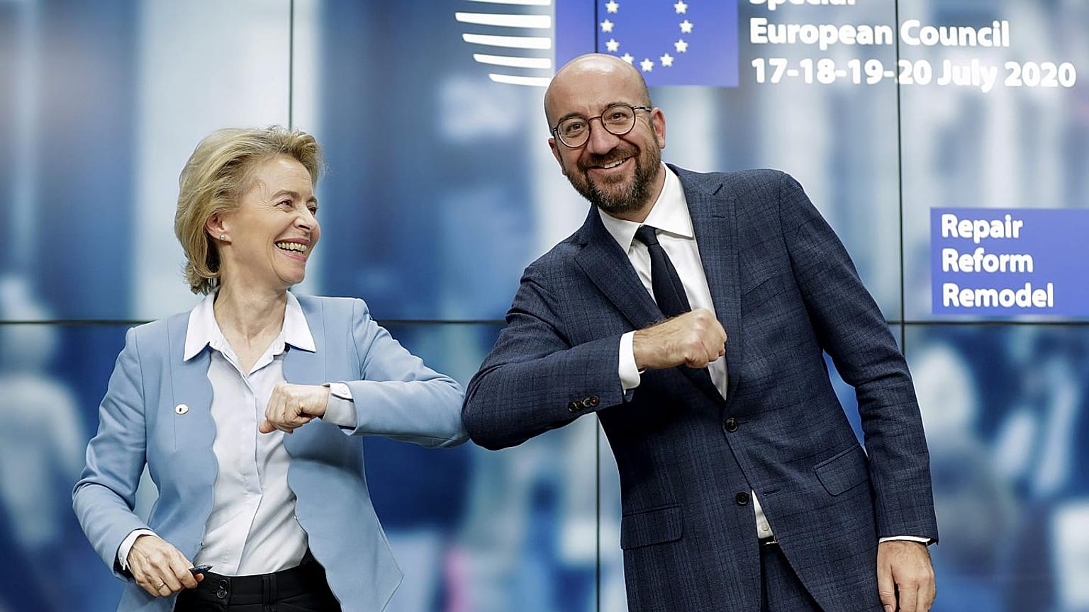 Ursula von der Leyen  ve Charles Michel