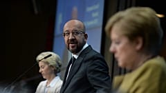 Ursula von der Leyen, Charles Michel und Angela Merkel bei einer Pressekonferenz zum Abschluss des letzten EU-Gipfels des Jahres