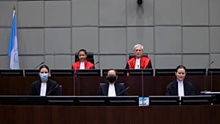 Eski Lübnan Başbakanı Refik Hariri suikastı davasıyla ilgili kararını açıklayan BM Lübnan Mahkemesi, Lahey