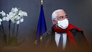Primeiro-ministro de Portugal à saída da cimeira da União Europeia em Bruxelas