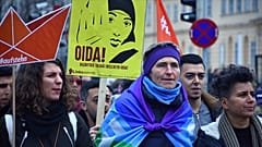 Avusturya başörtüsü yasağı protestosu 