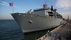 Archivfoto der HMS Bulwark der British Royal Navy