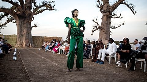 Modenschau unter Affenbrotbäumen: Dakar Fashion Week