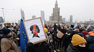 Акция протеста в Варшаве против закона об абортах, декабрь 2020 года.