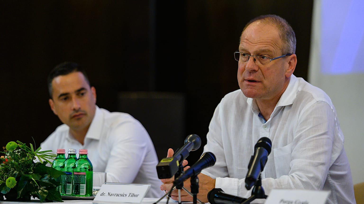 Navracsics Tibor sajtótájékoztatót tart Veszprémben, 2020. augusztus 6-án