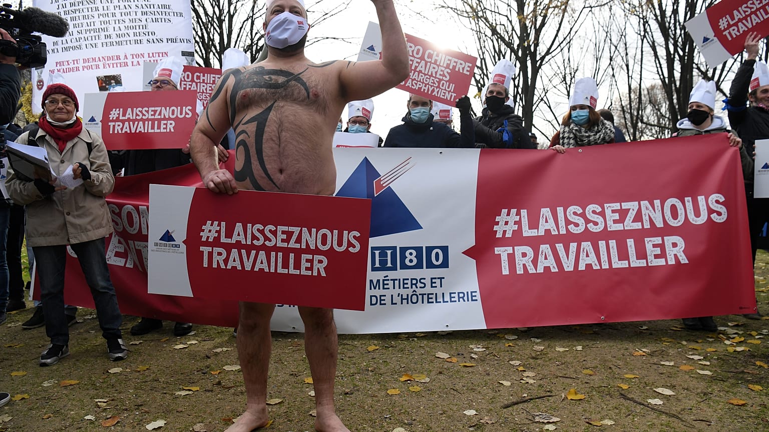 Mobilsation du secteur de l'hotellerie-restauration ce lundi à Paris avec un mot d'ordre : "Laissez-Nous Travailler".