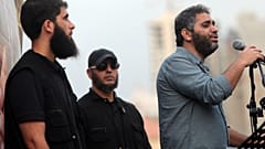 فضل شاكر منشداً في إحدى المناسبات الدينية 