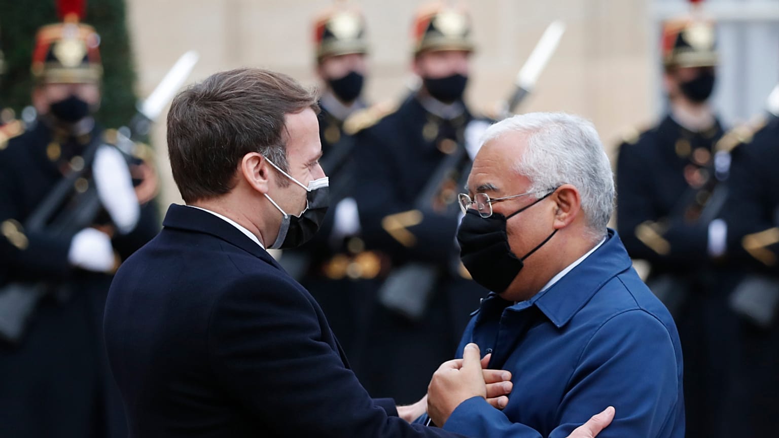 Primeiro-ministro de Portugal almoçou com o Presidente de França esta quarta-feira