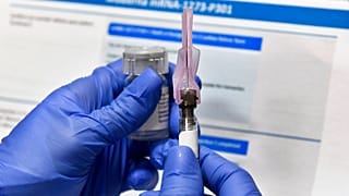 Έτοιμος να εγκρίνει το εμβόλιο της εταιρείας ο Moderna ο αμερικανικός οργανισμός φαρμάκων και τροφίμων (FDA). 