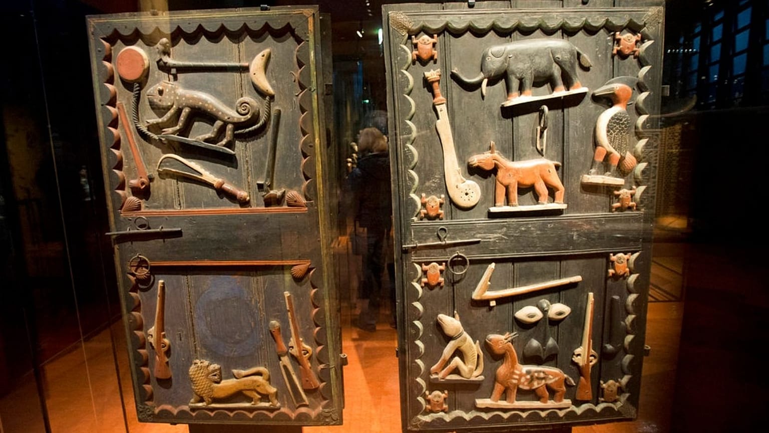 یکی از آثار هنری متعلق به آفریقا در موزه «برانلی-ژاک شیراک» در پاریس