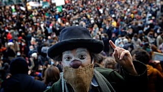 Парижане выступили против паралича культурной жизни во Франции.