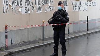  Paris'te Nicolas-Appert caddesindeki saldırıda iki gazeteci bıçaklanmıştı