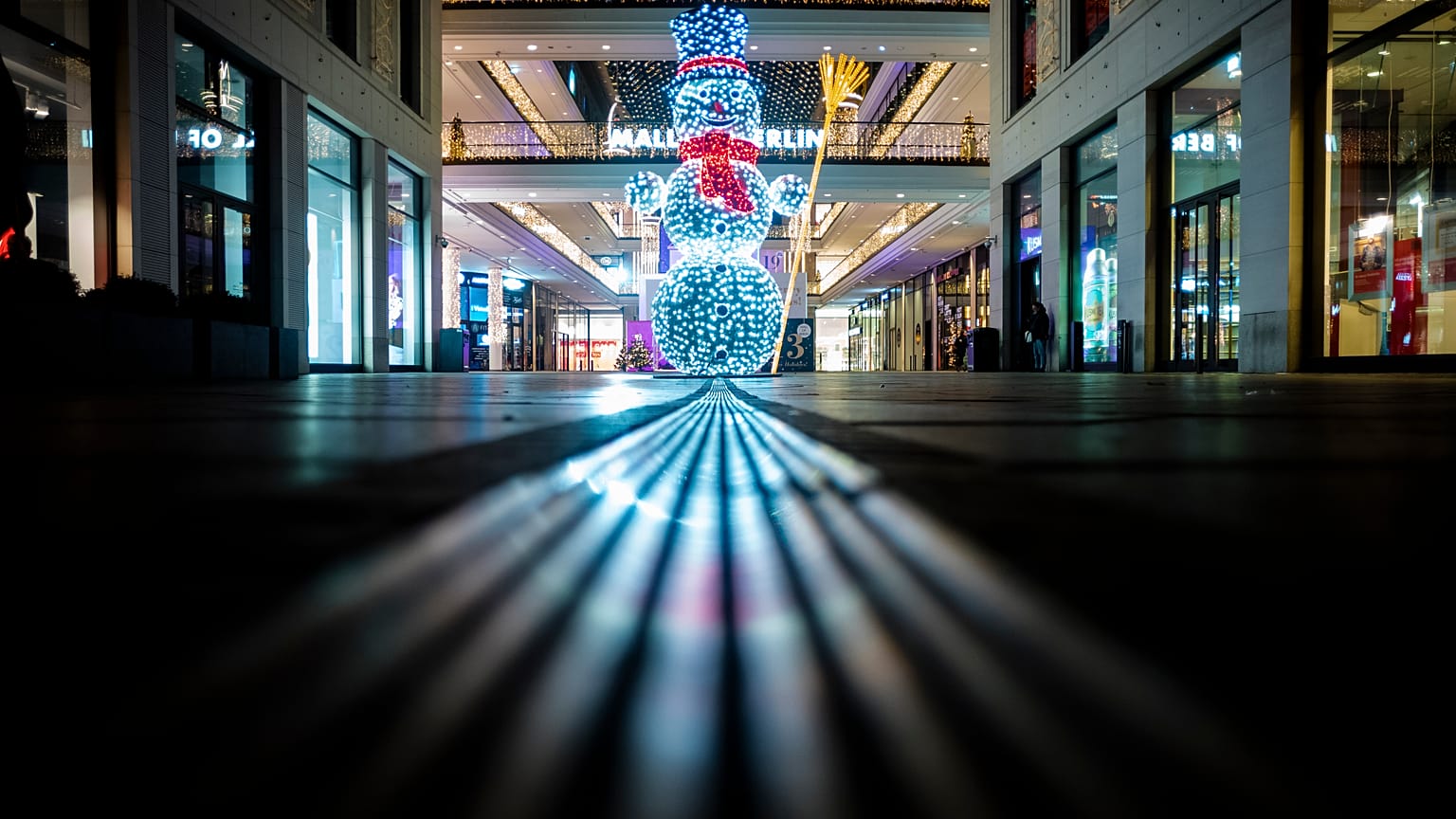 Dans un centre commercial allemand, vide, le 16/12/2020