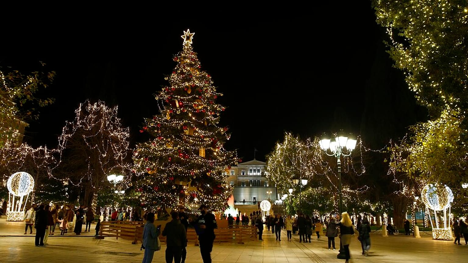 Virus Outbreak Greece Christmas