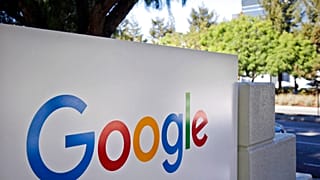Google çalışanlarına evden mesainin yanı sıra ücretsiz Covid-19 testi uygulaması da sağlayacağını duyurdu.