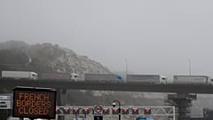 Des camions bloqués en Angleterre