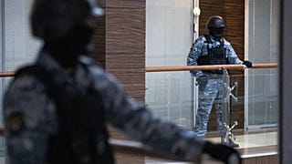 مراقبت از ناوالنی در بیمارستان