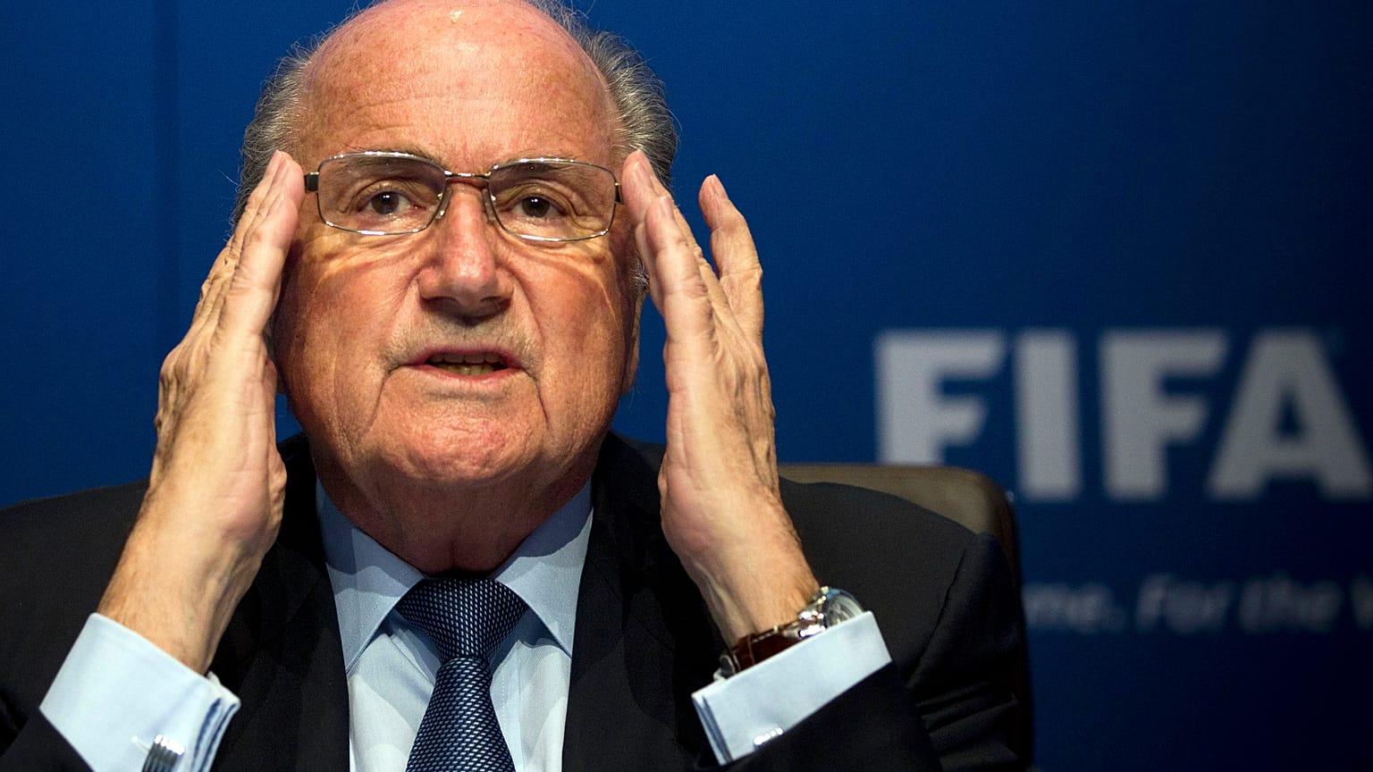 Büntető feljelentést tett a FIFA Sepp Blatter ellen hűtlen kezelés miatt