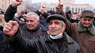 Αντικυβερνητικοί διαδηλωτές στην πρωτεύουσα της Αρμενίας