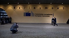 Kampf um Brexit-Deal - Tauziehen geht weiter