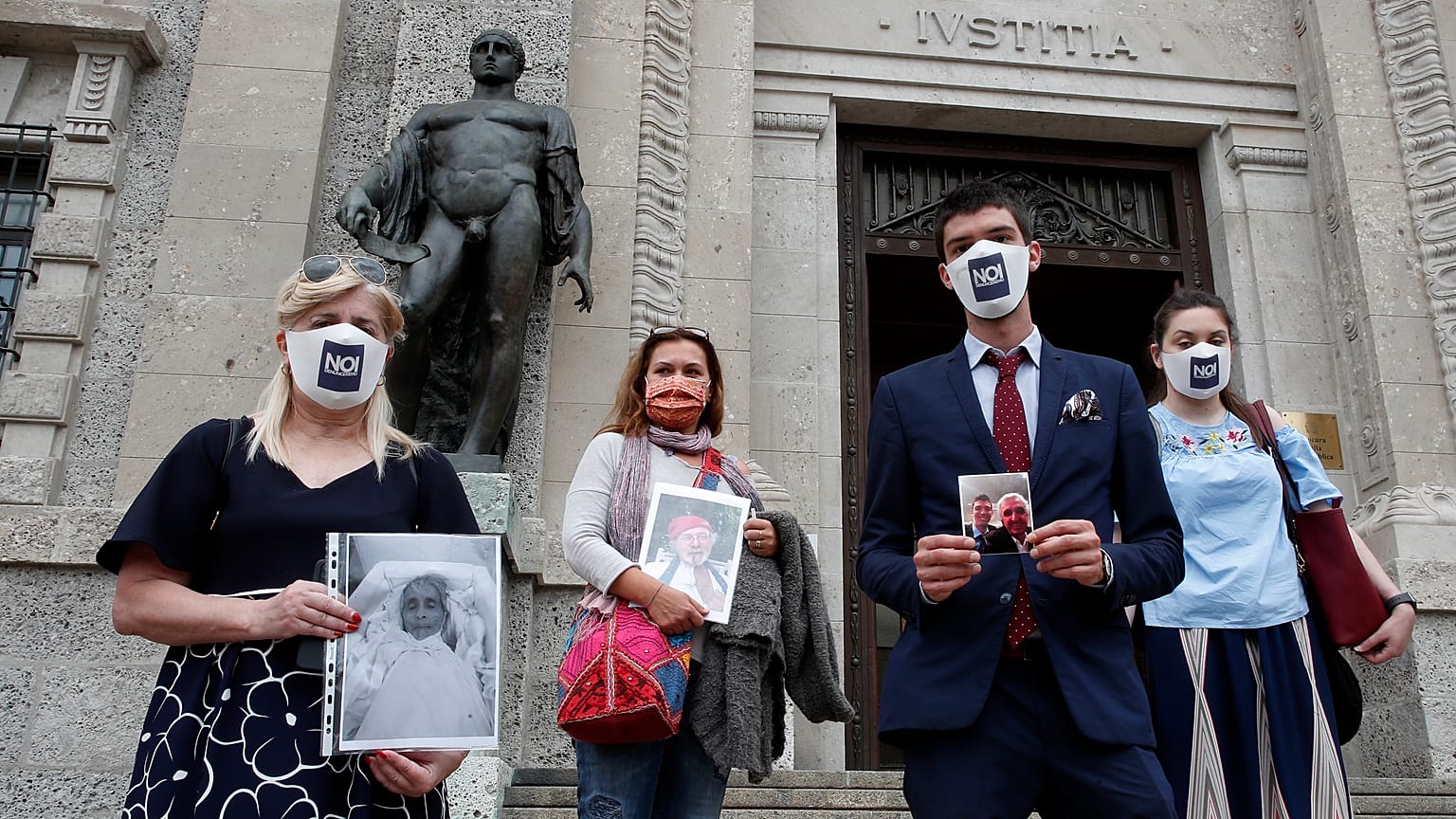 Covid, vittime dei parenti fanno causa a governo nazionale e lombardo