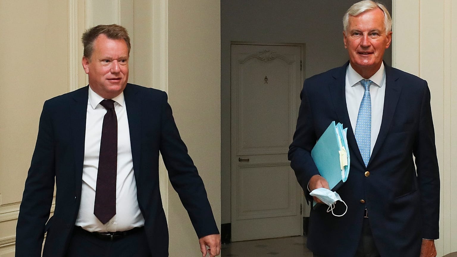 File photo: EU chief Brexit negotiator Michel Barnier speaks to British PM's Europe adviser David Frost during Brexit trade talks in Brussels. August 21, 2020.