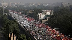 Hindistan'da eylülde tarım sektörüne serbestlik getiren 2 yasanın parlamentoda kabul edilmesinin ardından çiftçiler protestolara başlamıştı