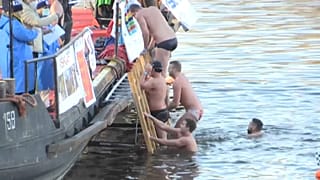 Зимнее купание во Влтаве