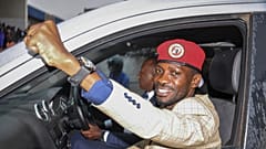 "Bobi Wine" olarak da bilinen Uganda devlet başkanı adayı Robert Kyagulanyi