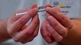 Zutritt nur für Geimpfte? Streit um Massenveranstaltungen