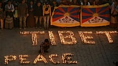 Nepal'de yaşayan Tibetliler, Çin Büyükelçiliği önünde barışçıl gösterisi düzenlerken 